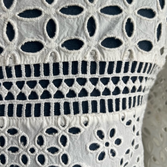 Express Ivory Eyelet Lace Button-Front Shirt - slightly oversize. Size S - Picture 5 of 10